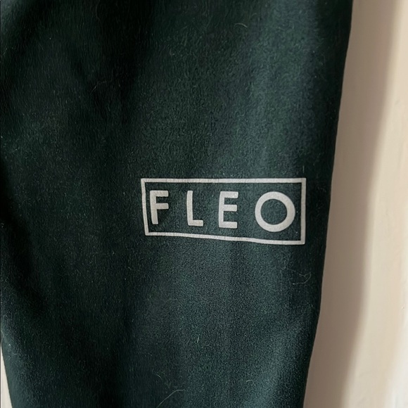 Hunter green High-Waisted Leggings - Picture 8 of 11